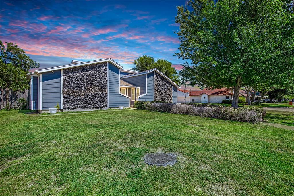 4th St, Texas City, TX 77590