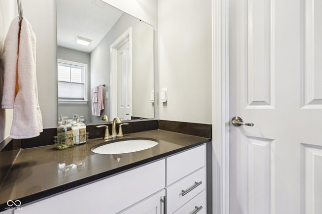 Private full bath for bedroom#2. | Image 41
