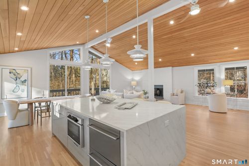 17 Clover Ln, Westport, CT, 06880-2626 | Card Image