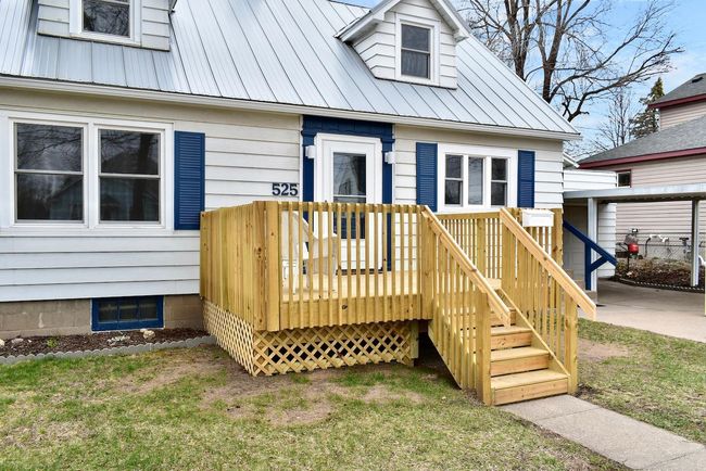 3 Front Porch Entrance.jpg | Image 29