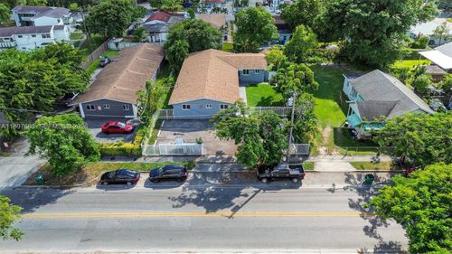 1864 Nw 28th St, Miami, FL, 33142-6027 | Card Image