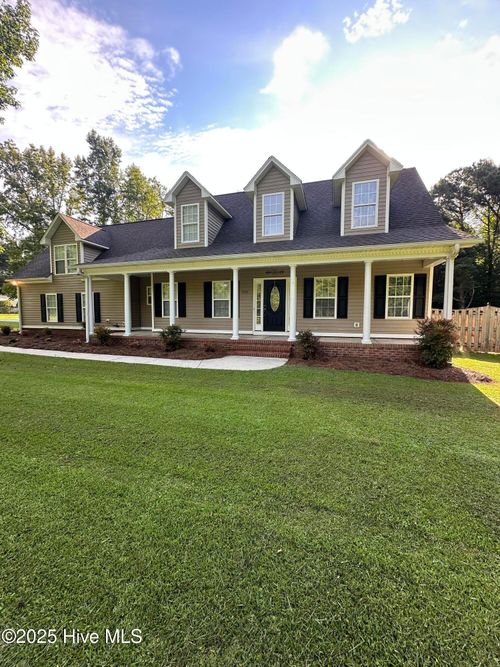 979 Cheshire Rd, Rocky Point, NC, 28457-7878 | Card Image