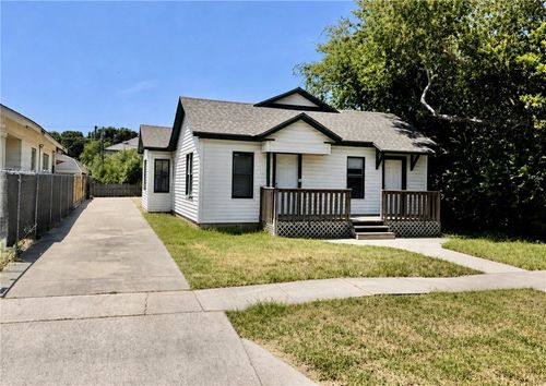 1335 6th St, Corpus Christi, TX, 78404-2031 | Card Image