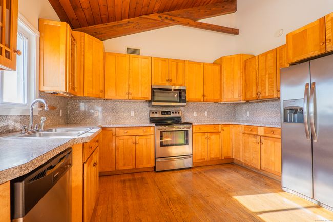 125 Woodchuck Ln, House other with 3 bedrooms, 3 bathrooms and null parking in Harwinton CT | Image 17