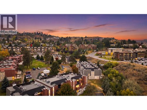 53-1435 Summit Dr, Kamloops, BC, V2E1S4 | Card Image