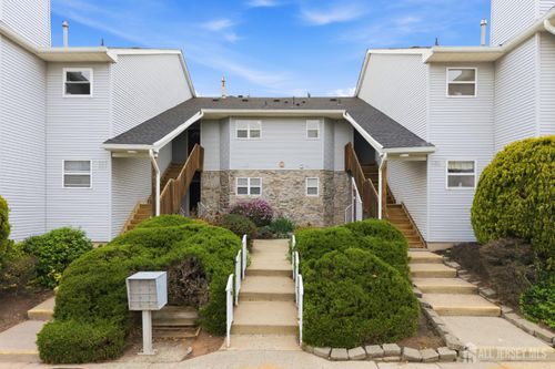 194 Bexley Ln, Piscataway, NJ, 08854-2180 | Card Image