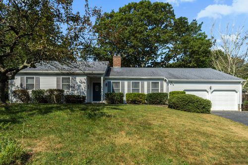 1 Pontiac Dr, Niantic, CT, 06357-2824 | Card Image