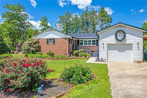 75 Hawthorne Dr, Brevard, NC, 28712-3491 | Card Image
