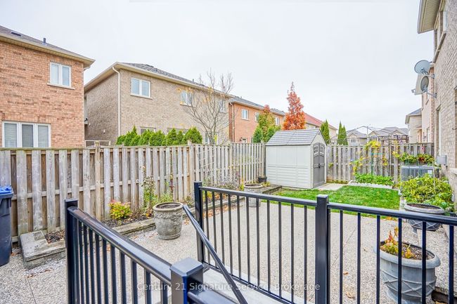 2 - 27 Braddock Dr, House other with 2 bedrooms, 1 bathrooms and 1 parking in Brampton ON | Image 5