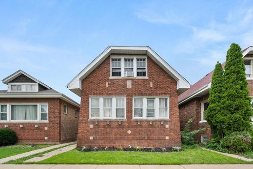 5630 S Albany Ave, Chicago, IL, 60629-2417 | Card Image