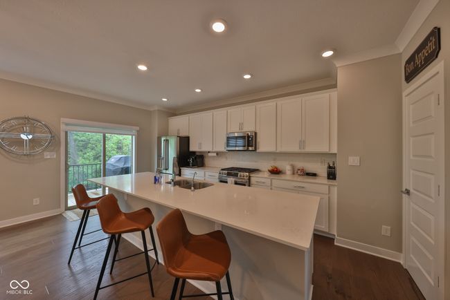 8244 Bostic Dr, Townhouse with 3 bedrooms, 4 bathrooms and null parking in Fishers IN | Image 4
