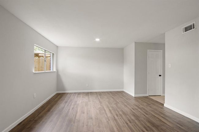 Living Room | Image 4