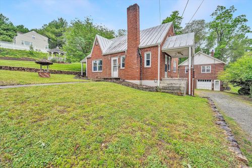 114 W Church St, Rocky Mount, VA, 24151 | Card Image