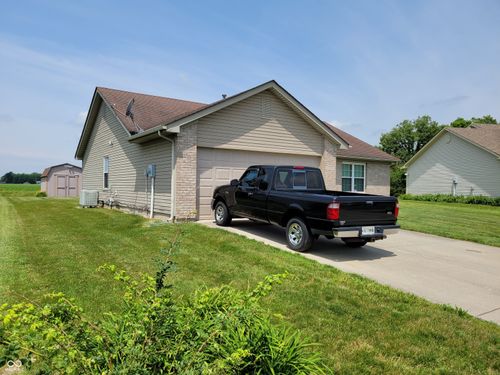 1096 Bumblebee Way, Greenfield, IN, 46140-3163 | Card Image