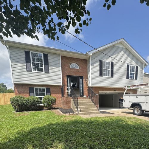 987 Silty Dr, Clarksville, TN, 37042-8764 | Card Image