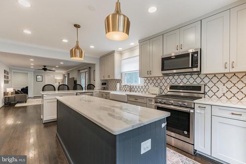 9911 Barnsbury Ct, FAIRFAX, VA, 22031-1003 | Card Image