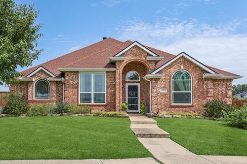 2050 Garrison Dr, Rockwall, TX, 75032-7285 | Card Image