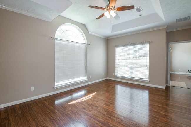 21818 Windsor Castle Dr, House other with 3 bedrooms, 2 bathrooms and 2 parking in Spring TX | Image 18