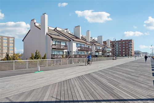 615A Oceanfront, Long Beach, NY, 11561-3040 | Card Image