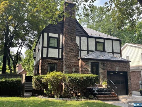 512 Fairidge Ter, Teaneck, NJ, 07666-2617 | Card Image