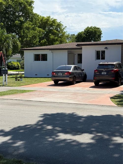 1460 Sw 65th Ave, West Miami, FL, 33144-5654 | Card Image