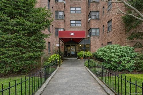 1b-30 Fleetwood Ave, Mount Vernon, NY, 10552-2854 | Card Image