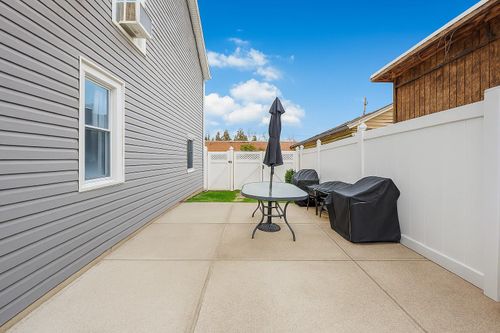 39 Alvin Pl, Inwood, NY, 11096-2011 | Card Image