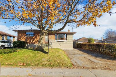 1363 Park Rd S, House other with 3 bedrooms, 2 bathrooms and 3 parking in Oshawa ON | Image 1