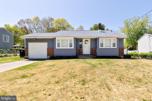 912 Aston Martin Dr, LINDENWOLD, NJ, 08021-2910 | Card Image