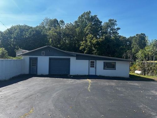 2646 Mccoinsville Rd, Gainesboro, TN, 38562-5433 | Card Image
