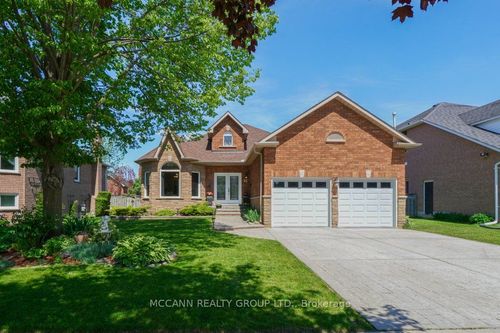 21 Fourth Ave N, Uxbridge, ON, L9P1V5 | Card Image