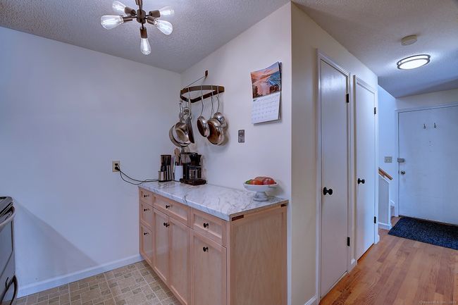 21 - 21 Sharon Ln, Condo with 2 bedrooms, 2 bathrooms and null parking in Wethersfield CT | Image 7