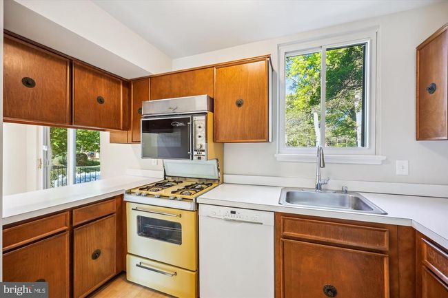 8101 Inverness Ridge Rd, Townhouse with 4 bedrooms, 4 bathrooms and null parking in POTOMAC MD | Image 11