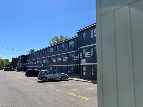 20-80 South Forster Park Drive, Oakville, ON, L6K1Y9 | Card Image