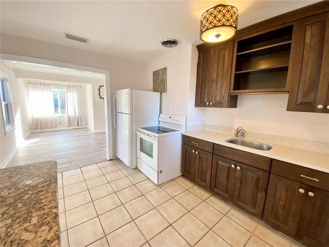 332 Buena Vista Dr S, House other with 2 bedrooms, 1 bathrooms and null parking in DUNEDIN FL | Image 7