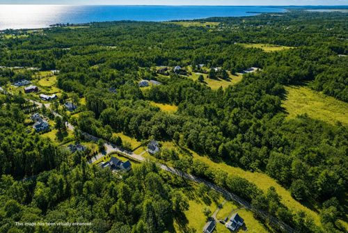 3-1 South Rd, North Hampton, NH, 03862-2433 | Card Image