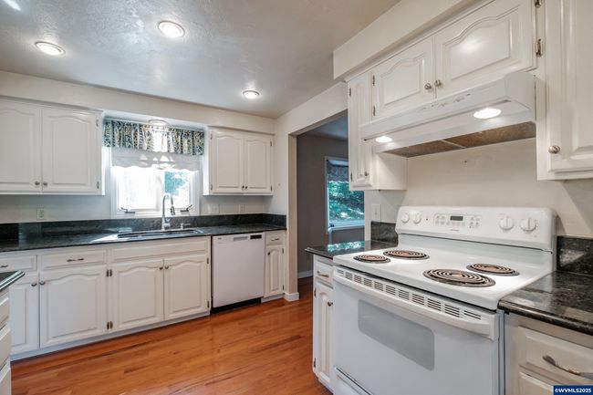 220 Nw Downy Dr, House other with 4 bedrooms, 2 bathrooms and null parking in Sublimity OR | Image 11