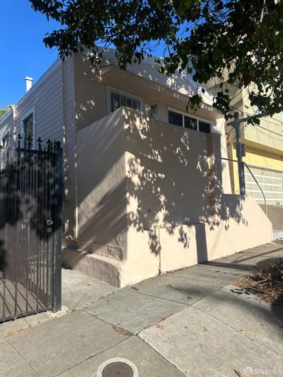 3316 Macarthur Boulevard, House other with 2 bedrooms, 1 bathrooms and null parking in Oakland CA | Image 3