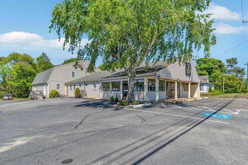 28 Main St, Dennis, MA, 02638-1933 | Card Image