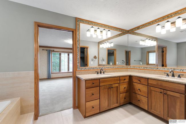 6421 Shenandoah Dr, House other with 4 bedrooms, 4 bathrooms and 3 parking in Lincoln NE | Image 30