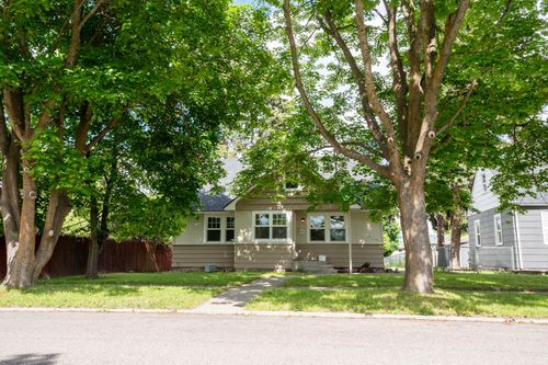 919 8th Ave E, Kalispell, MT, 59901-5054 | Card Image