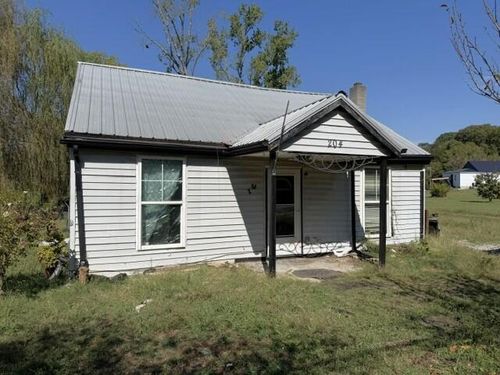 204 Walker St, Mc Minnville, TN, 37110-2141 | Card Image
