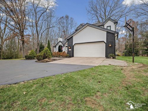 2194 W Dean Rd, Temperance, MI, 48182-9439 | Card Image