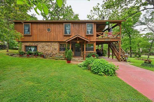 91 Crest Dr, Locust Grove, OK, 74352-3327 | Card Image