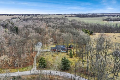 6781 Thoreau Ln Ne, Baltimore, OH, 43105-9732 | Card Image