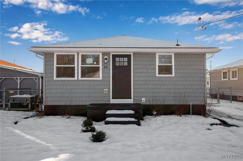 49 Mann St, Cheektowaga, NY, 14206-2550 | Card Image