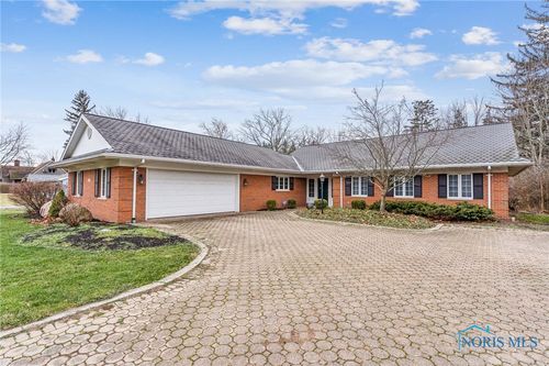 803 Union St, Ada, OH, 45810-1330 | Card Image