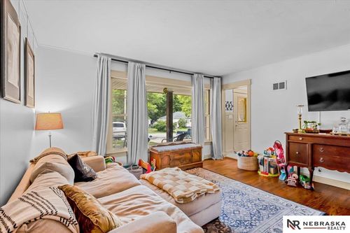 110 Elm Street, Weston, NE, 68070-0000 | Card Image