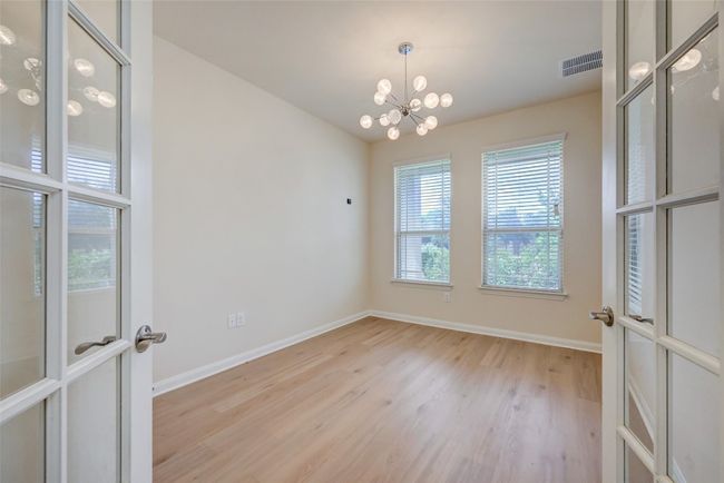 10005 Deer Chase Trl, House other with 4 bedrooms, 3 bathrooms and 4 parking in Austin TX | Image 4