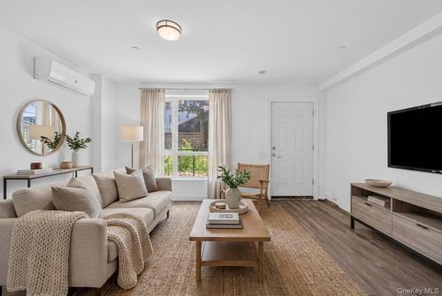 8613 124th Street, New York, NY, 11418 | Card Image
